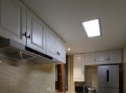 黑白時(shí)尚美式風(fēng)格80平米一居室廚房櫥柜裝修效果圖 黑白時(shí)尚美式風(fēng)格80平米一居室廚房櫥柜裝修效果圖