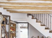 復(fù)古的北歐風(fēng)格別墅樓梯裝修效果圖 復(fù)古的北歐風(fēng)格別墅樓梯裝修效果圖