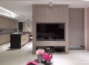 個(gè)性粉色現(xiàn)代簡(jiǎn)約風(fēng)格50平米小戶型客廳電視背景墻裝修效果圖 個(gè)性粉色現(xiàn)代簡(jiǎn)約風(fēng)格50平米小戶型客廳電視背景墻裝修效果圖