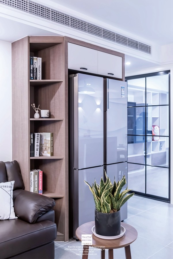 湖畔花園現(xiàn)代簡約三居室客廳實(shí)景裝修案例