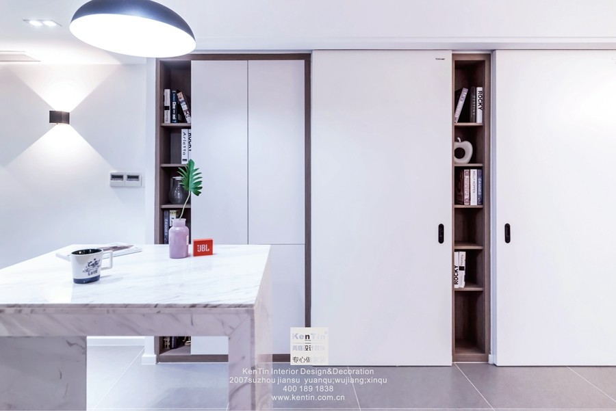 湖畔花園現(xiàn)代簡約三居室吧臺實(shí)景裝修案例